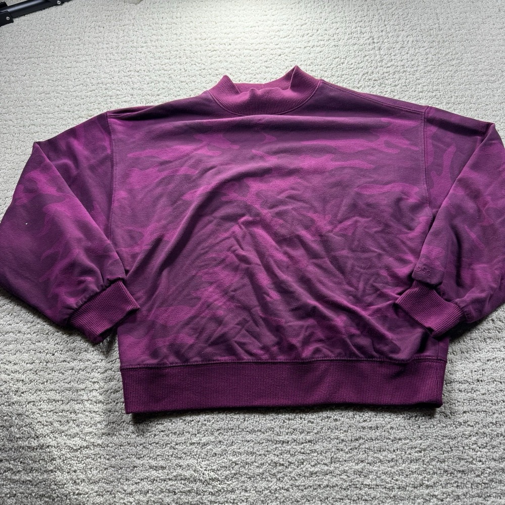 DSG Purple‎ Camo Cropped Sweatshirt Size Medium